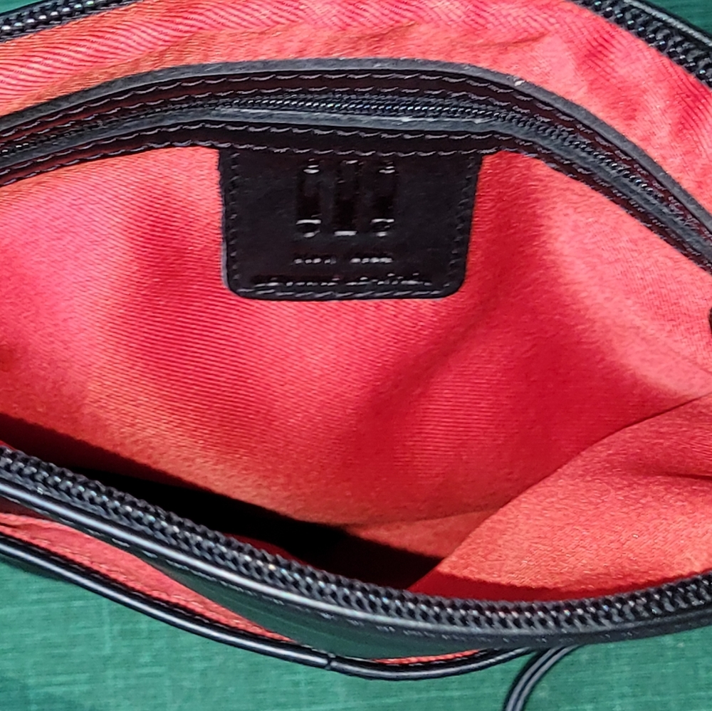 Black leather crossbows purse NWOT - Picture 3 of 5